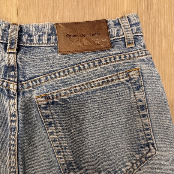 Vintage Calvin Klein cut offs - Picture 5 of 8